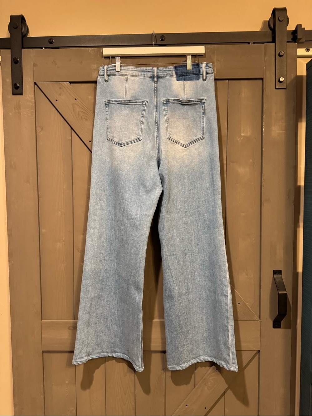 Vervet Light Wash Wide Leg Jeans - Picture 2 of 6